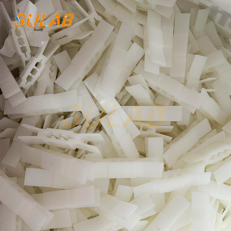 Elevator Landing Door Slider Clip QKS9  Elevator Parts Hall Door Spare Parts