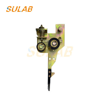 Kunci pintu lift Fujitec dengan permukaan galvanis AC 250V/10A dan tegangan lateral ≥1000N Kunci kunci pintu pendaratan MA630-05